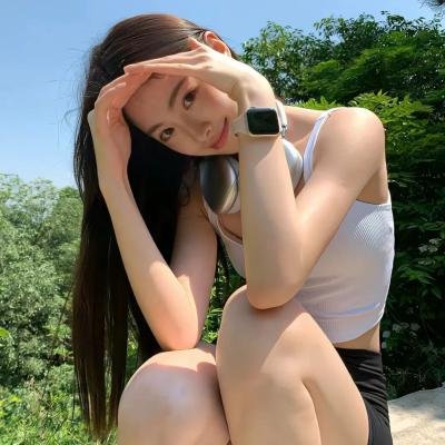 街上流行红裙子